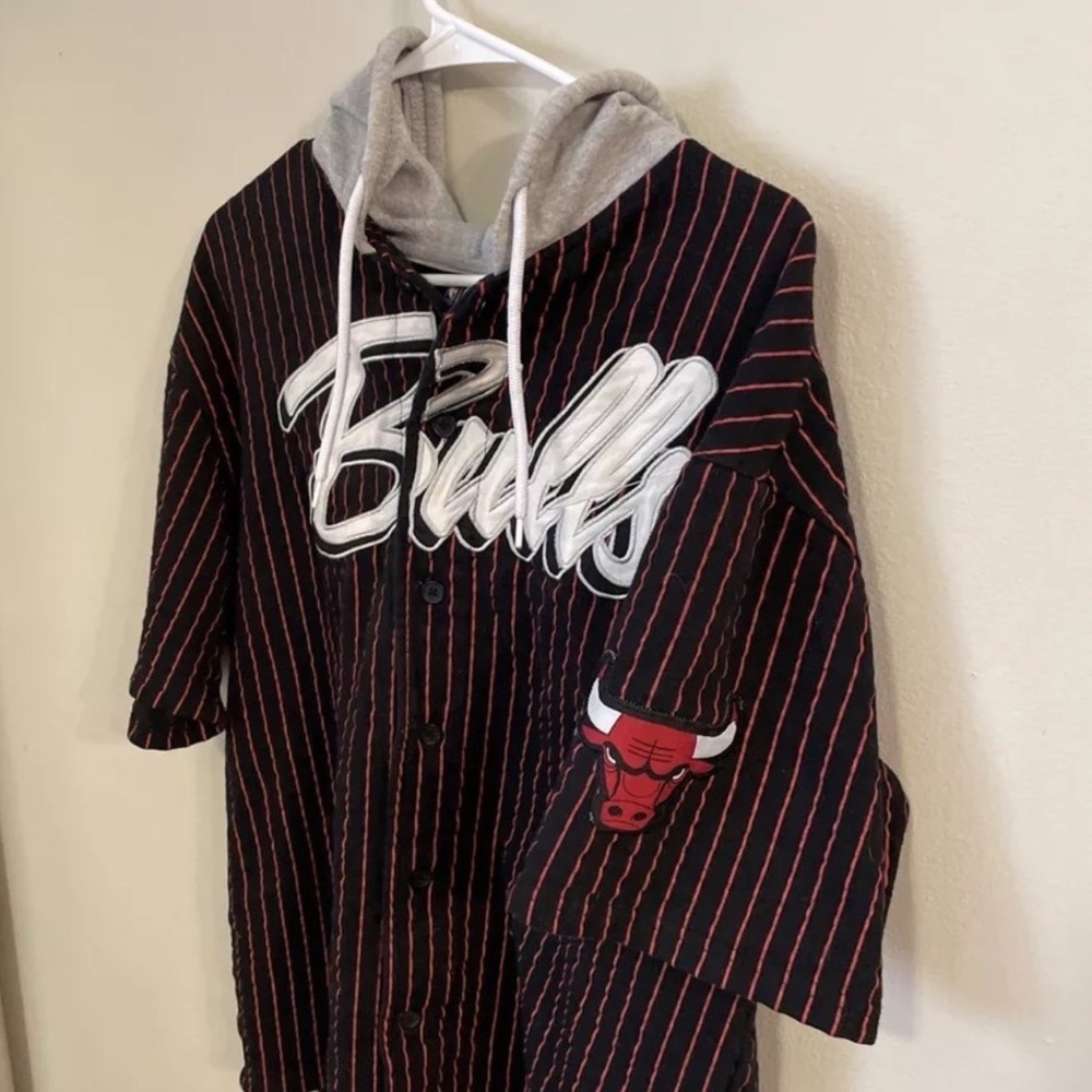 🔥Chicago Bulls 🚨Hooded Baseball Jersey Black Pinstripe Y2K Gorpcoree - Picture 4 of 4